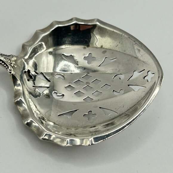 Towle Old Colonial Sterling Silver Bon-Bon Confection Pierced Spoon 4-1/2" - Picture 4 of 8